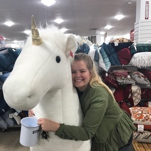 Meet your Posher, Megan